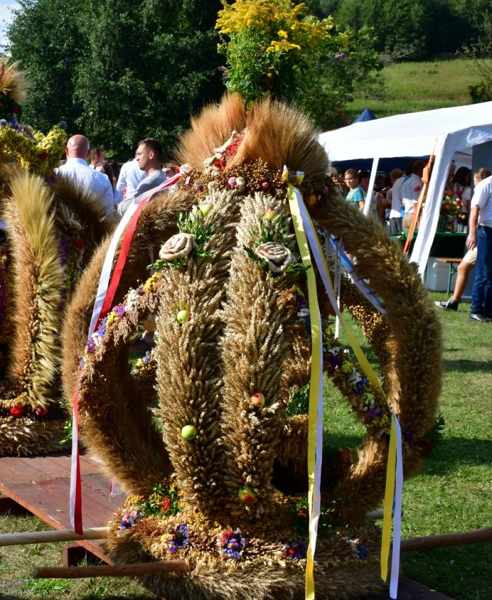 Miniaturka artykułu Gminne wieńce na Dożynkach Powiatowych i Wojewódzkich