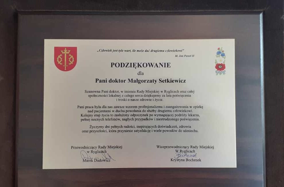 Podziękowanie za wieloletnią pracę dla Pani dr Małgorzaty Setkiewicz.