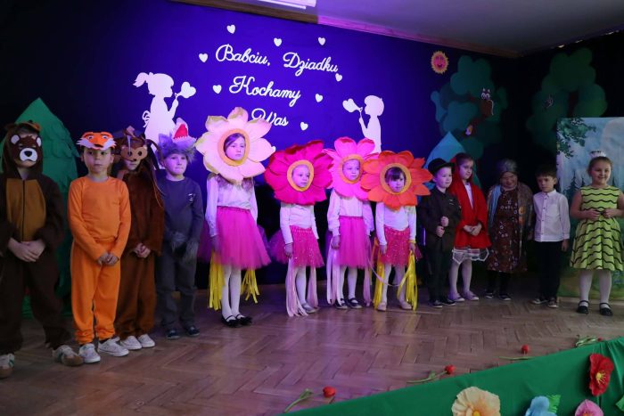 Miniaturka artykułu Dzień Babci i Dziadka w Szkole Podstawowej w Kowalowej