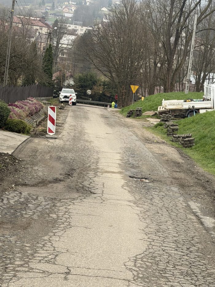 🚧 Trwa przebudowa ul. Piastowskiej w Ryglicach 🚧