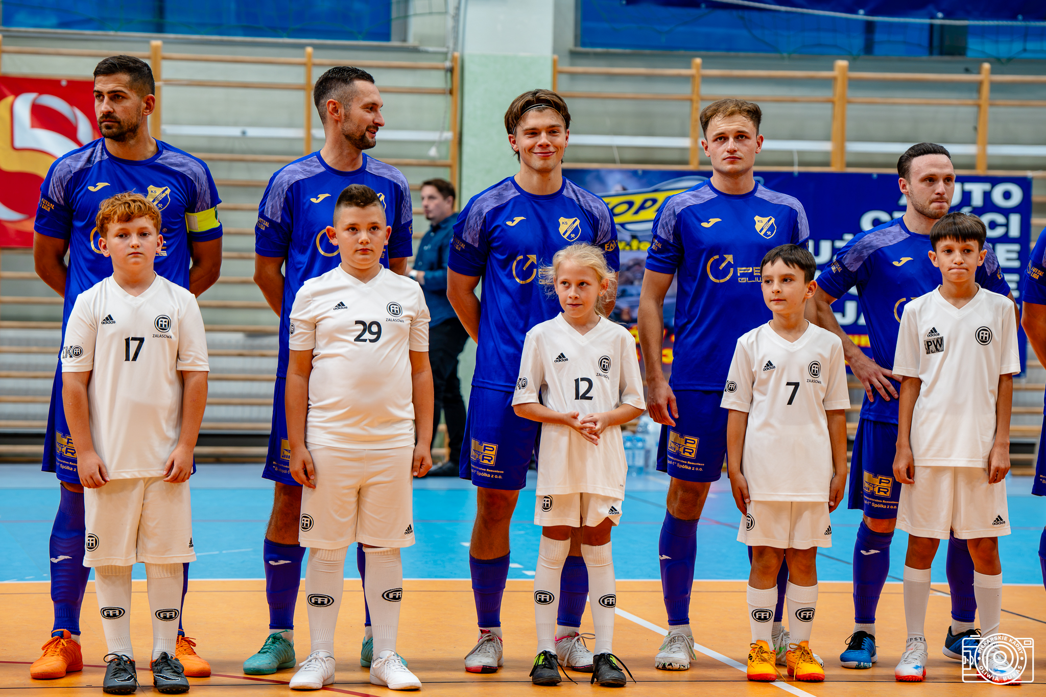 ⚽ MŁODZI ZAWODNICY FOOTBALL ACADEMY ZALASOWA NA MECZU 1 LIGI FUTSALU! 🏆